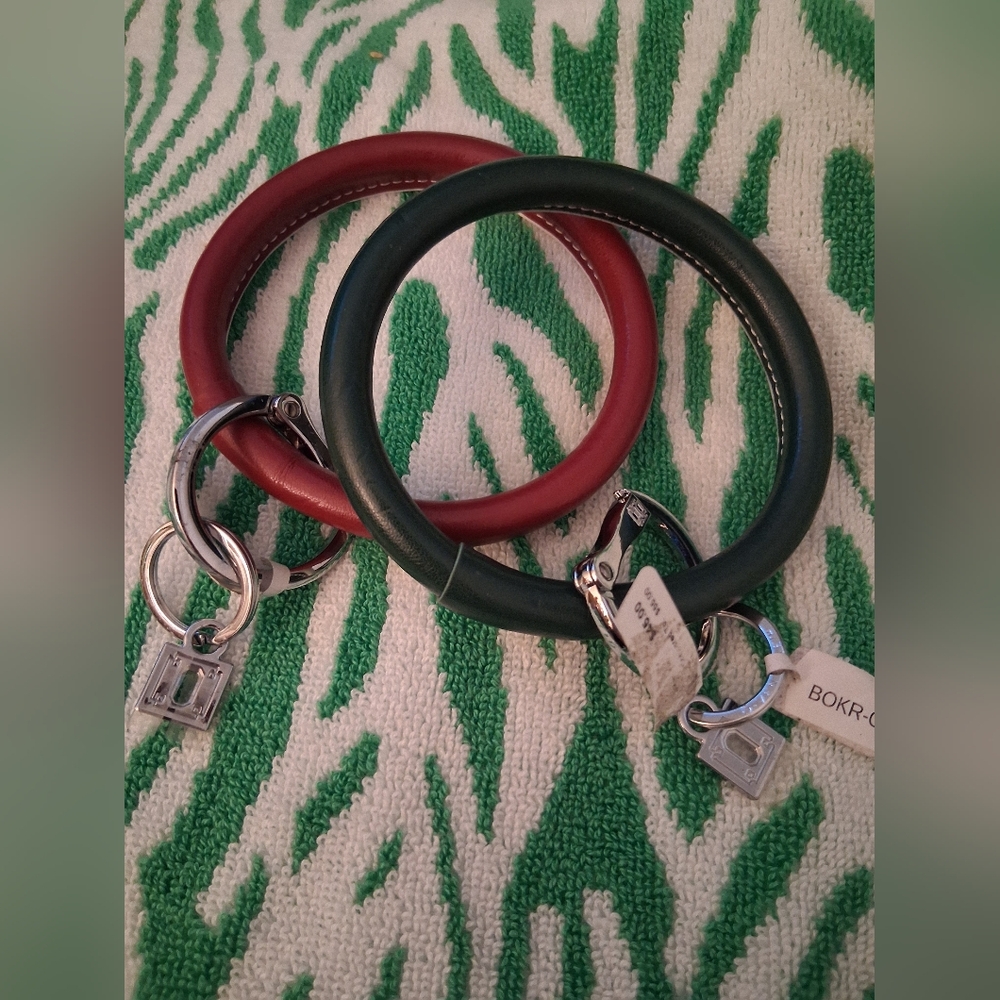 - Green or Grape Circle Key Chain by Oventure New Bracelet Keyring